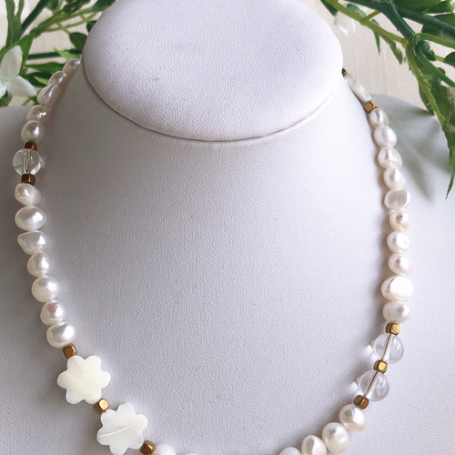 フラワー形マザーオブパール&淡水バロックパールネックレス ネックレス