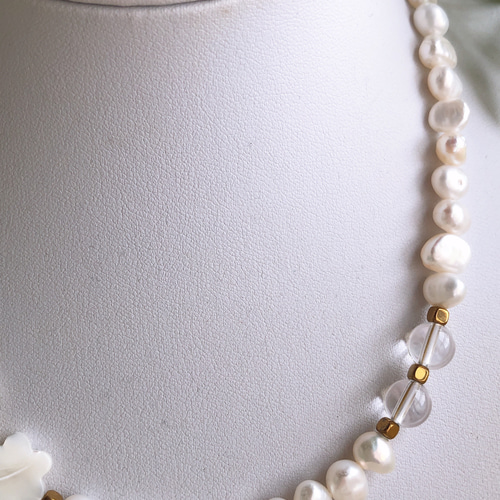 フラワー形マザーオブパール&淡水バロックパールネックレス ネックレス