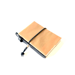 ワックスペーパー ➕ 本牛革の文庫本サイズのブックカバー(手帳カバー) ブラック 2枚目の画像