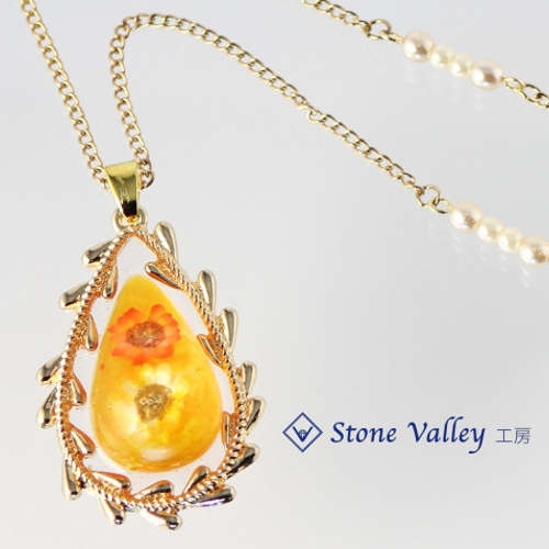 琥珀(アンバー)風レジン 【花】 ネックレス・ペンダント みと 通販 