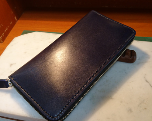 ルガトショルダー・ラウンドファスナー財布 紺 長財布 anjai