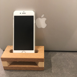 バイカラー　iPhoneスマホスタンド　&　ウッドスピーカー　（使用中充電可・無垢材ヒノキ使用）　　 4枚目の画像