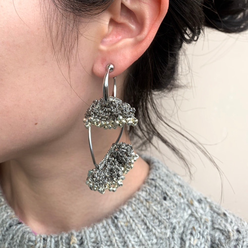 おいもちゃま♡Garden Perl カボション ピアス イヤリング かぎ針編み お姫様の花束イヤリング・ピアス イヤリング