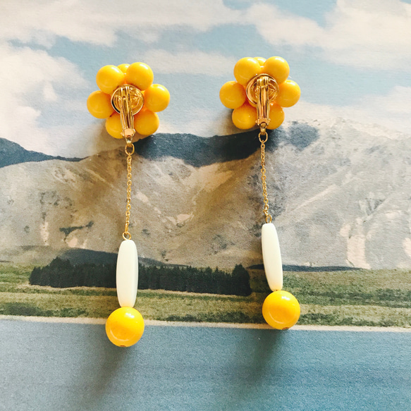 Summer Flower Earrings *** YELLOW 4枚目の画像