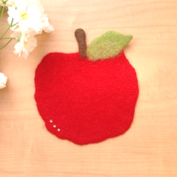 羊毛フェルト りんご  敷物  ポット用マット コースター  赤 2枚目の画像