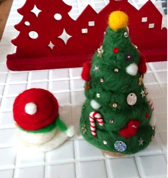 【送料無料】  羊毛フェルト  クリスマスツリー と 雪だるま 4枚目の画像