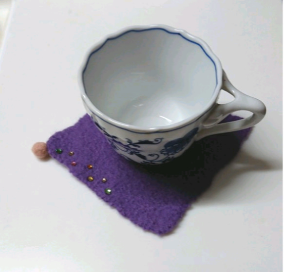 【送料無料】 羊毛フェルト  コースター  紫 3枚目の画像