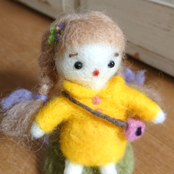【送料無料】 羊毛フェルト  人形 「元気出たよ！」  置物  「Creema限定」 3枚目の画像