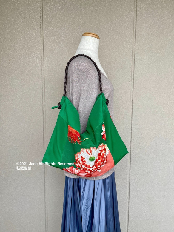 和モダンな着物バッグ♪ 素敵な花柄 2wayバッグ  kimono 3枚目の画像