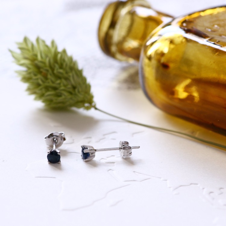 9月誕生石 天然サファイア ピアス シルバー925