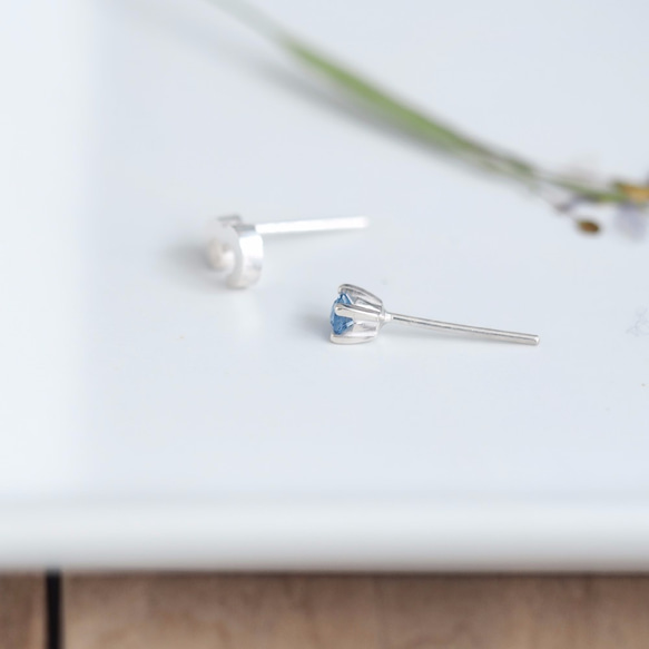 數字＆3月 誕生石 海藍寶石 針式 耳環 (silver925) 第2張的照片