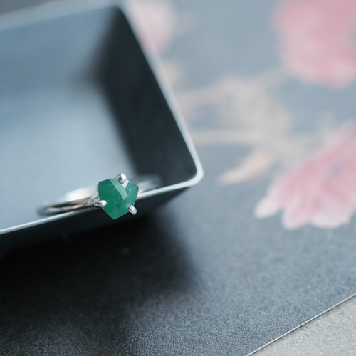 高速配送 三角 緑水晶 リング シルバー925 指輪・リング Cloudjewelry 指輪・リング