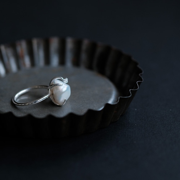 白色巴洛克珍珠戒指 925 銀 第2張的照片