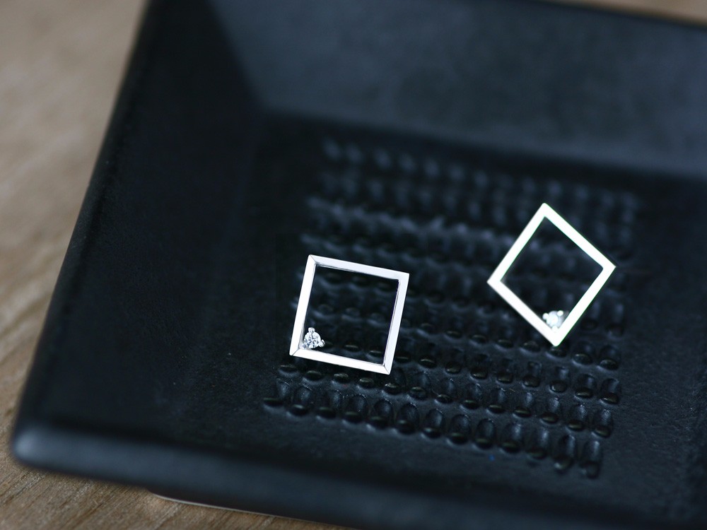 四角 ピアス シルバー925