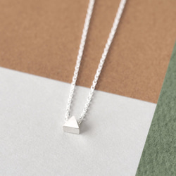 Micro Tiny triangle Necklace 925 Sterling Silver 第1張的照片