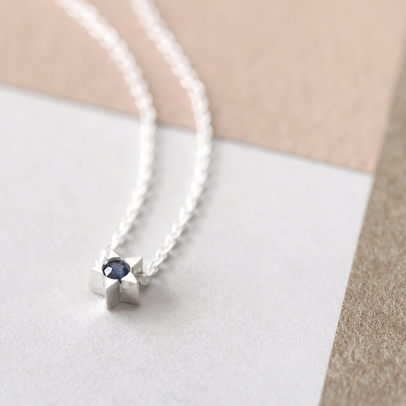Sapphire tiny star Necklace 925 Sterling Silver 第1張的照片