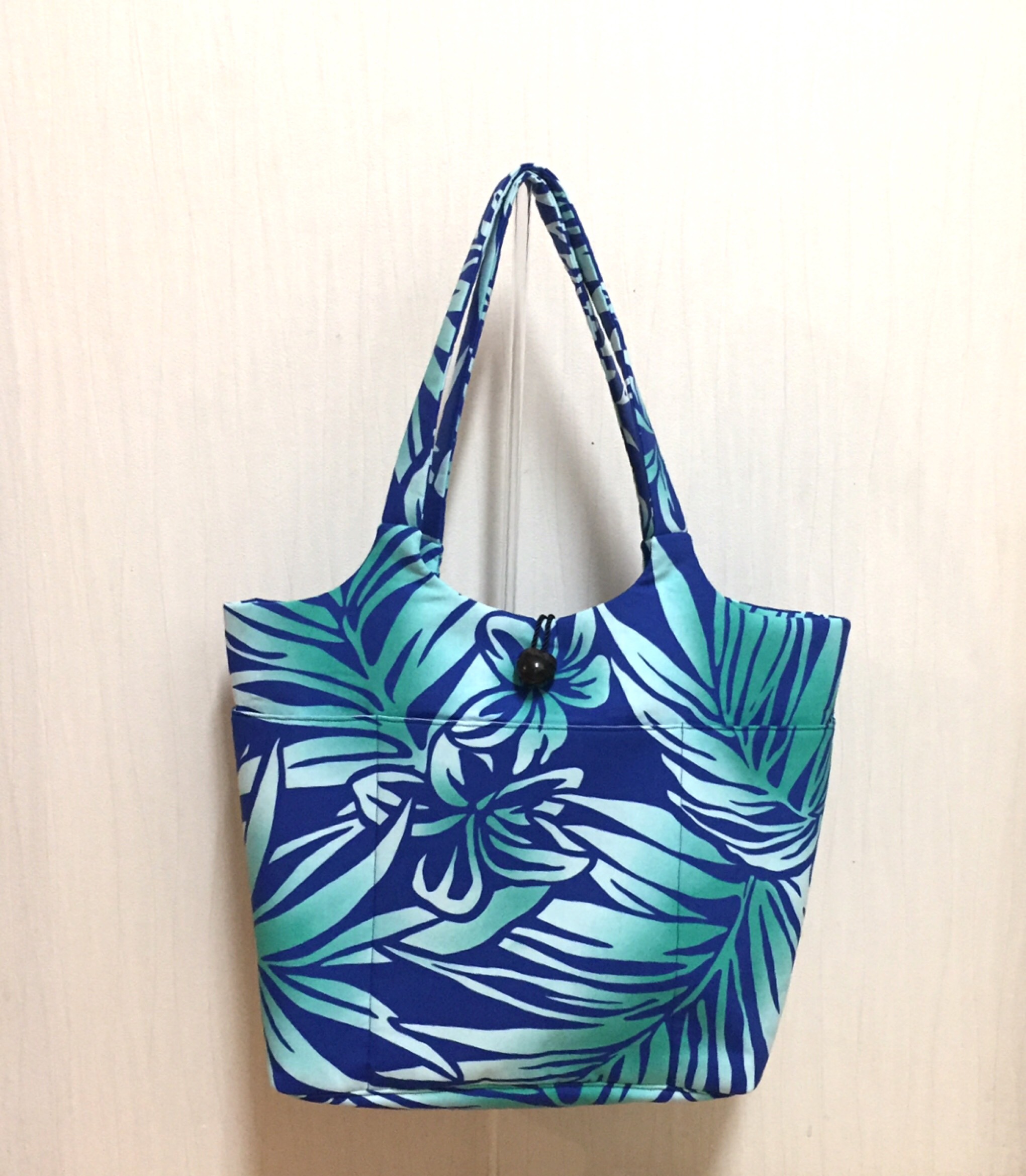 フラダンス バッグ フラダンストートバッグ パウスカート ハワイアンなどに オリジナル フラレッスントートバッグ（ハイビスカス/ワインピンク）