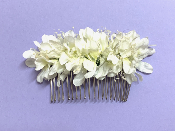 再販 髪飾り 花飾りブルースター&かすみ草 髪飾り白 ヘッドドレス 1枚目の画像