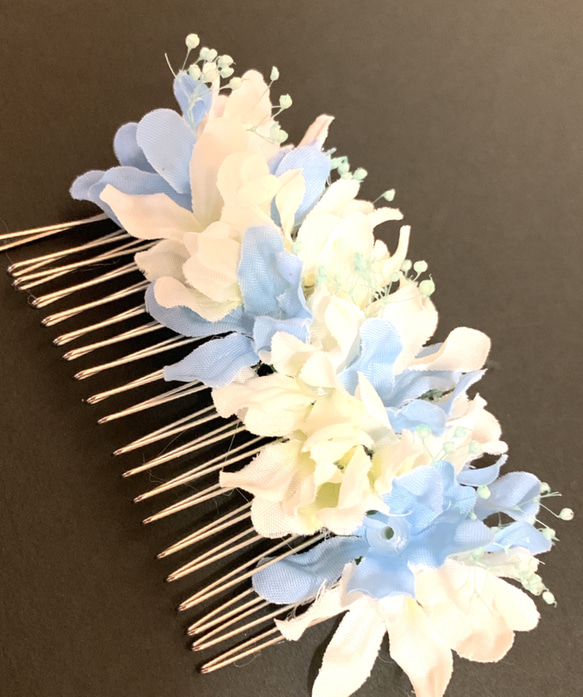 髪飾り 花飾りブルースター&かすみ草 髪飾りブルー&白 3枚目の画像