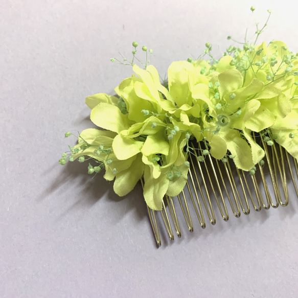 髪飾り 花飾りブルースター&かすみ草 髪飾りグリーン 2枚目の画像