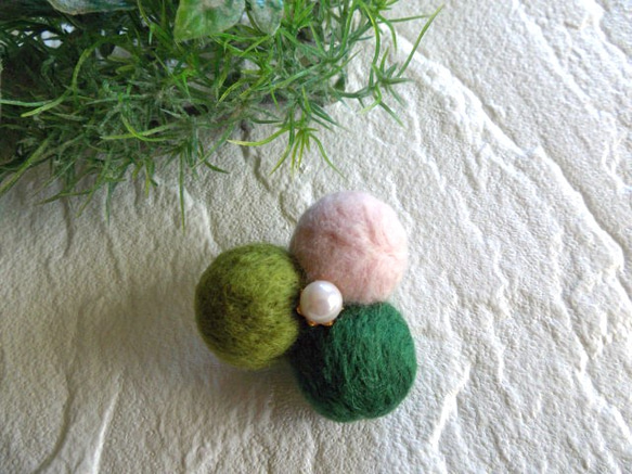 新緑の季節につけたくなるブローチ～優しげピンク～ 1枚目の画像