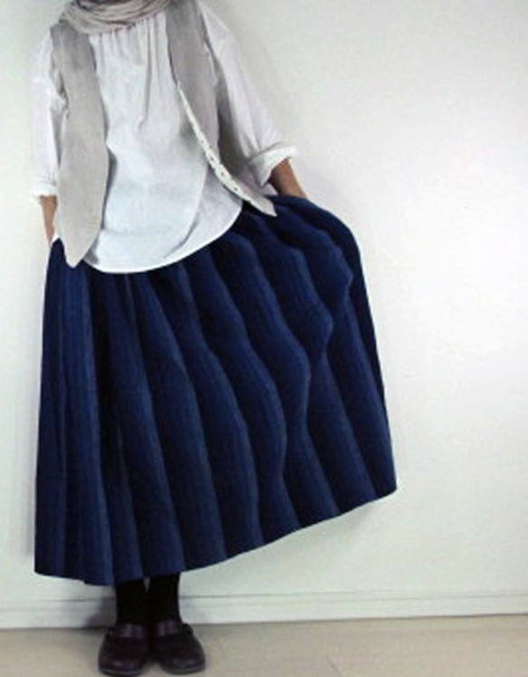 商品/teliteスカート丈72cm短め裏地なし日本藍染め節織備後絣かつお縞グラデーション木綿スカート（SK-0107) 3枚目の画像