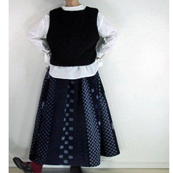 受注制作/teliteaスカート丈86cm裏地なし日本藍染め節織備後９種絣柄木綿スカート（SK-0113) 4枚目の画像