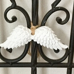 ”天使の羽（2個セット）アロマストーン”　麻紐ー吊るせるタイプ　洋書スタイル 2枚目の画像