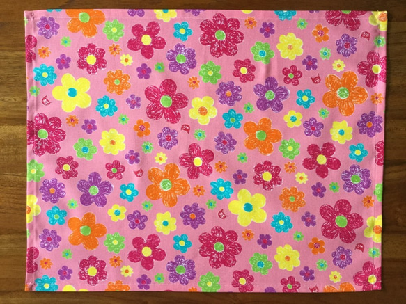 40x50cm ランチョンマット *花とニャンコ(ピンク)mikketa*　 1枚目の画像