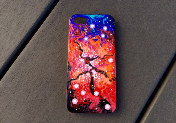 赤（宇宙）スマホケース 1枚目の画像