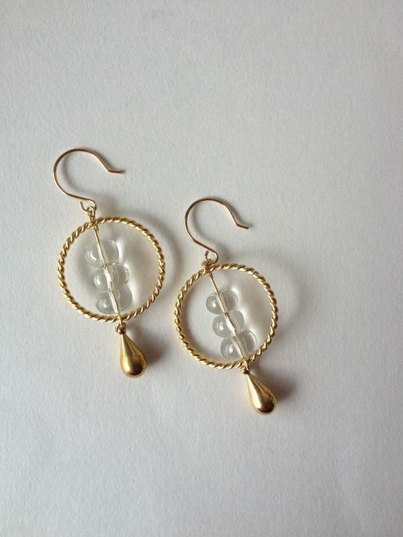 !!! SALE !!! Gold and Crystal earring 1枚目の画像