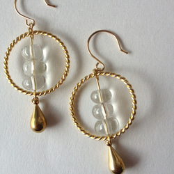 !!! SALE !!! Gold and Crystal earring 2枚目の画像