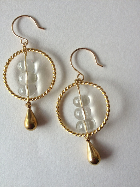 !!! SALE !!! Gold and Crystal earring 2枚目の画像