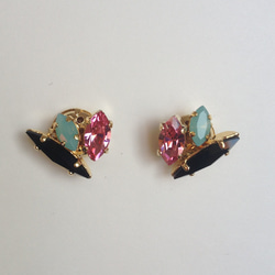 !!!SALE!!! Splinter swarovski studs 2枚目の画像