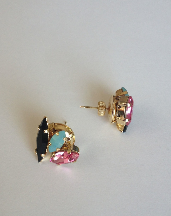 !!!SALE!!! Splinter swarovski studs 3枚目の画像