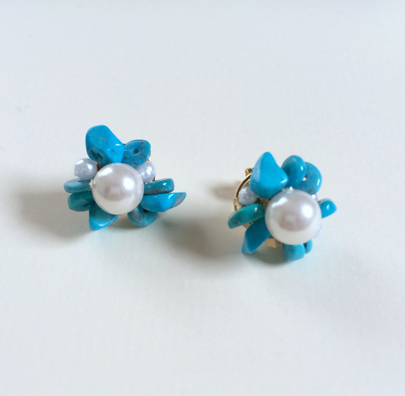 Turquoise stud earring 1枚目の画像