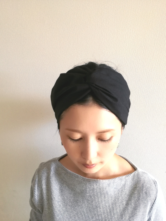 「ぼこっとならない♡Black・クロスボリュームターバン」　ヘアターバン,クロスターバン,ヘアバンド 2枚目の画像