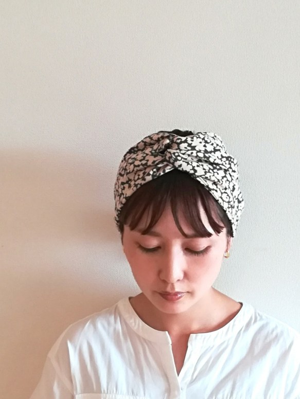 ぼこっとならない◈レトロモダンなスカーフ柄◈ クロスヘア