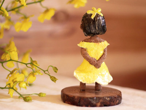 【ご予約品】コルク人形　flower girl　「オンシジウム」 4枚目の画像