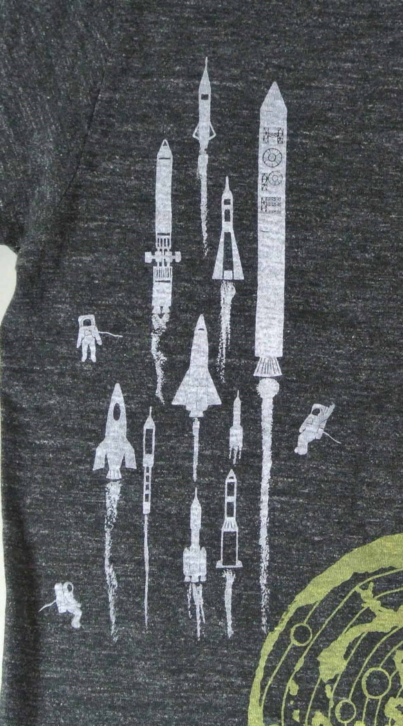 月基地からロケットＴシャツ　レディース 2枚目の画像