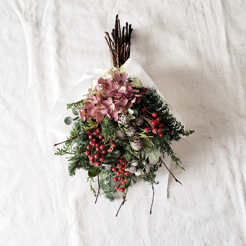 クリスマスにピッタリ！グリーンとミナヅキのスワッグ / クリスマス