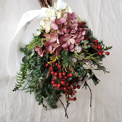 クリスマスにピッタリ！グリーンとミナヅキのスワッグ / クリスマス