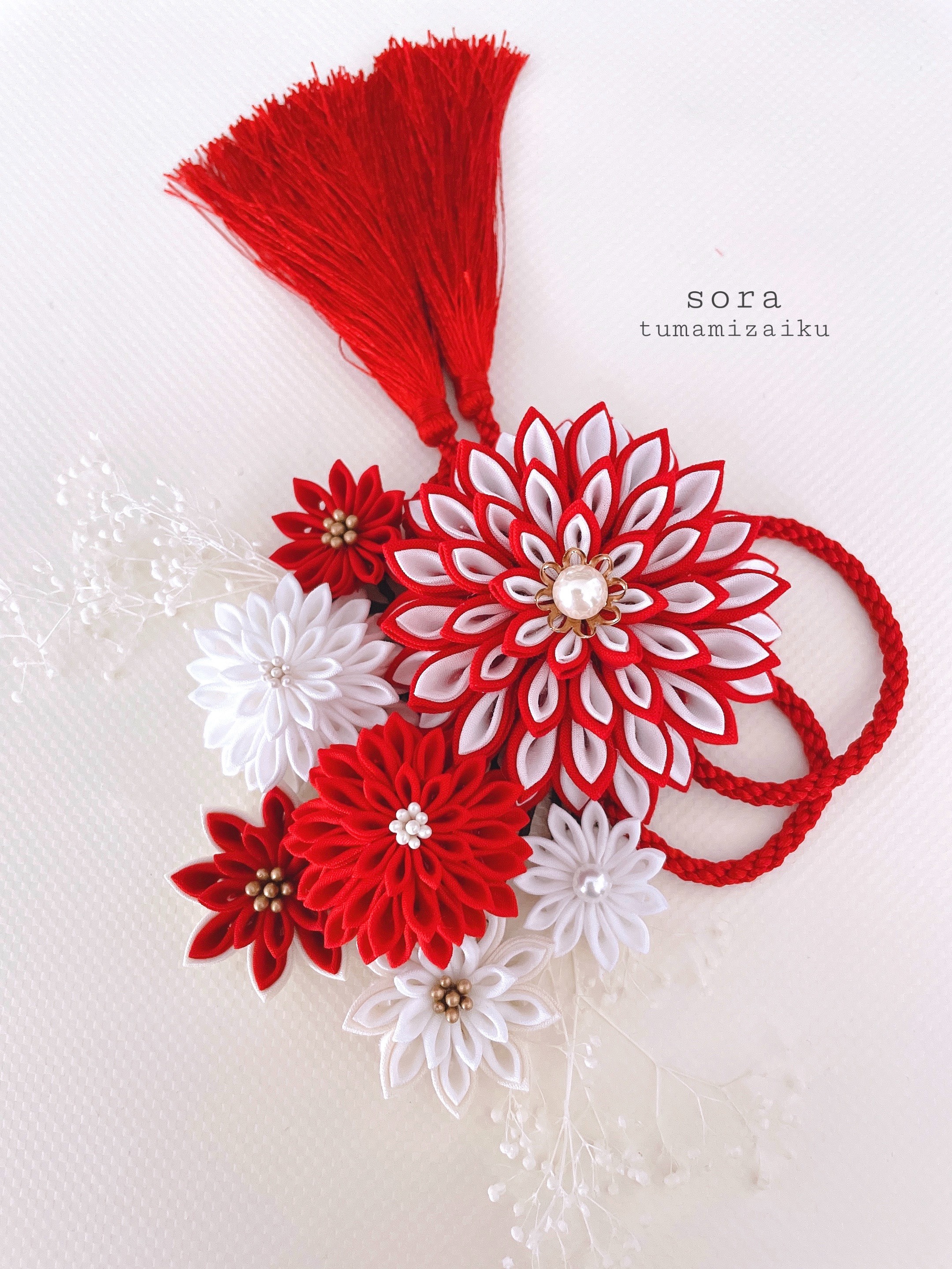 つまみ細工髪飾り　＊レッド×ホワイト＊ 成人式　結婚式
