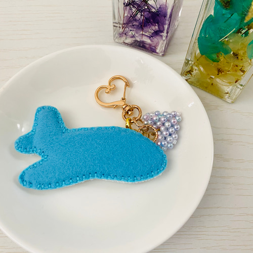 オーダー ビーズ刺繍の飛行機バッグチャーム キーホルダー amyui