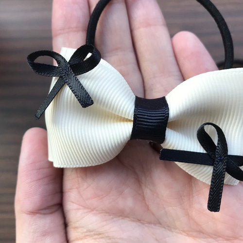 リボン　ヘアゴム♡rianaribbon♡ブラウン♡ハンドメイド リボン ヘアゴム♡rianaribbon♡ブラウン♡ハンドメイド