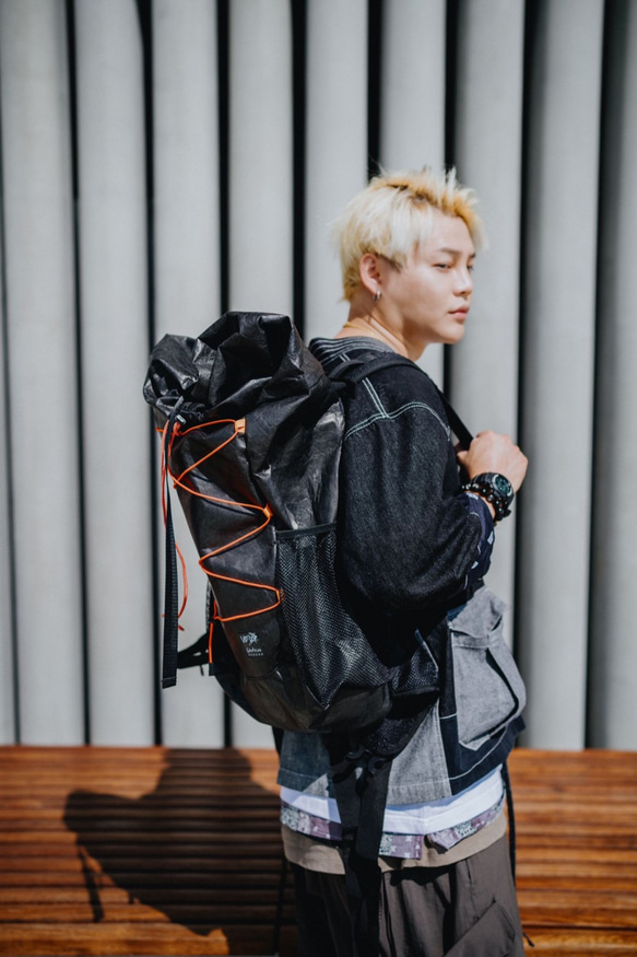 6dots x Lost Life Tyvek登山バッグ 黒40L バークマウンテン55Lバックパック 宿泊登山 日帰り 1枚目の画像