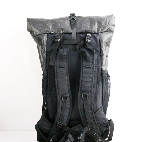 6dots超軽量Tyvekタイベック 登山バッグ 黒30L 40L バーク