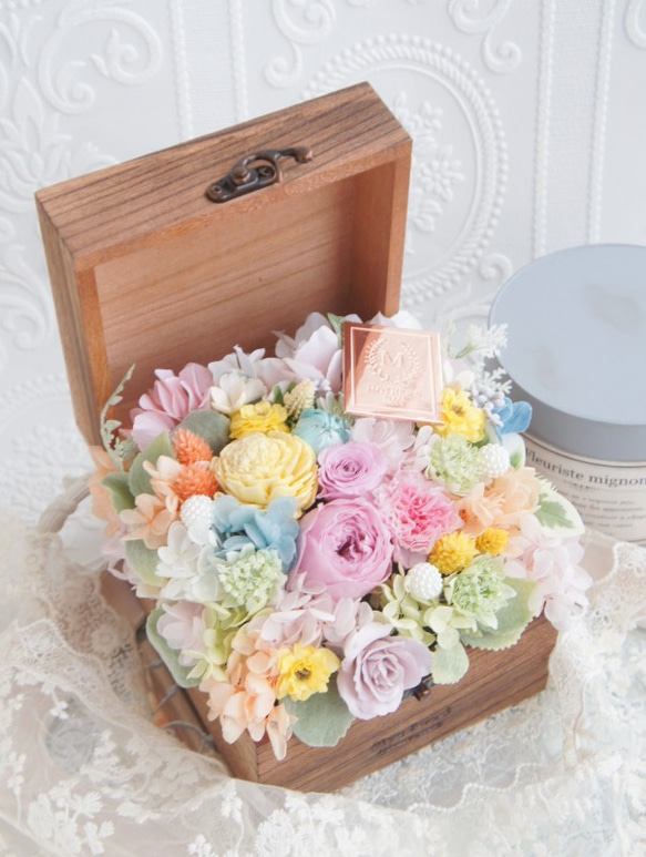 お花もりもり 木箱のプリザーブドフラワーアレンジ プリザーブド 