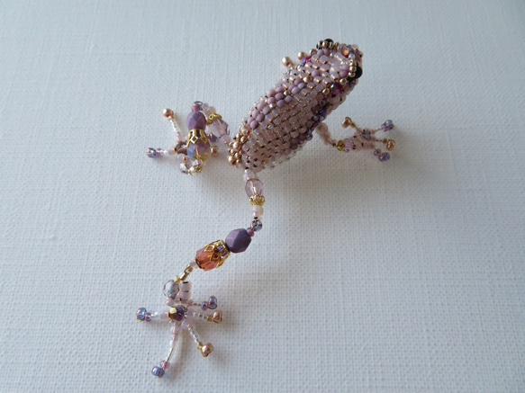 創作カエル(薄紫×乳白色) 4枚目の画像