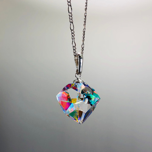 ダイクロガラスペンダント “オーロラの結氷” G-29 ネックレス